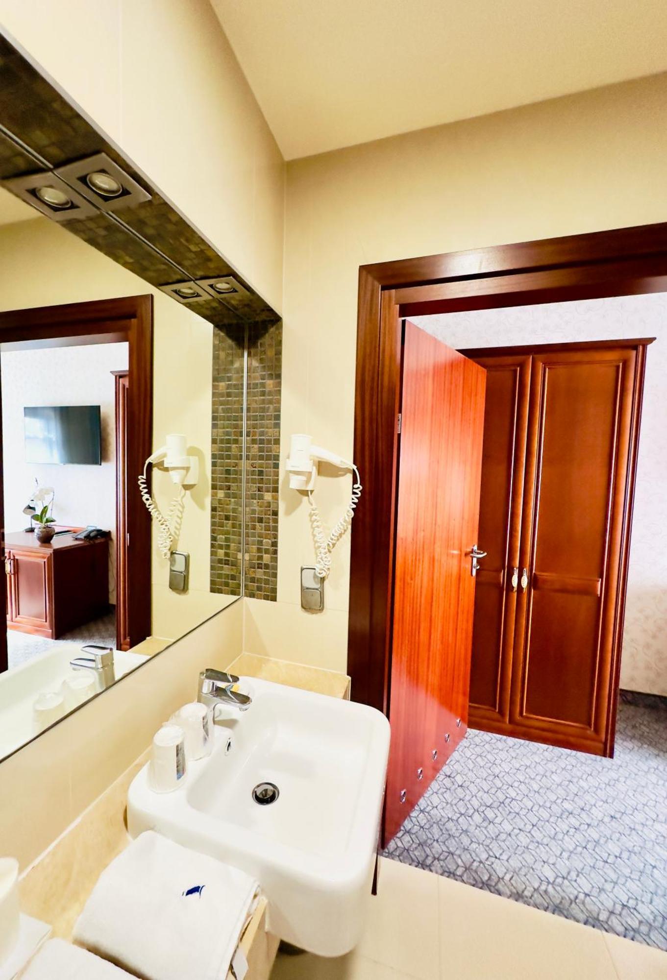 Hotel&Spa Stary Dziwnow Basen Swimming Pool エクステリア 写真